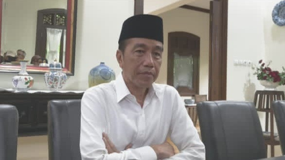 Judul: Ijazah Jokowi Asli: Drama Usai? Mantan Presiden Angkat Bicara!