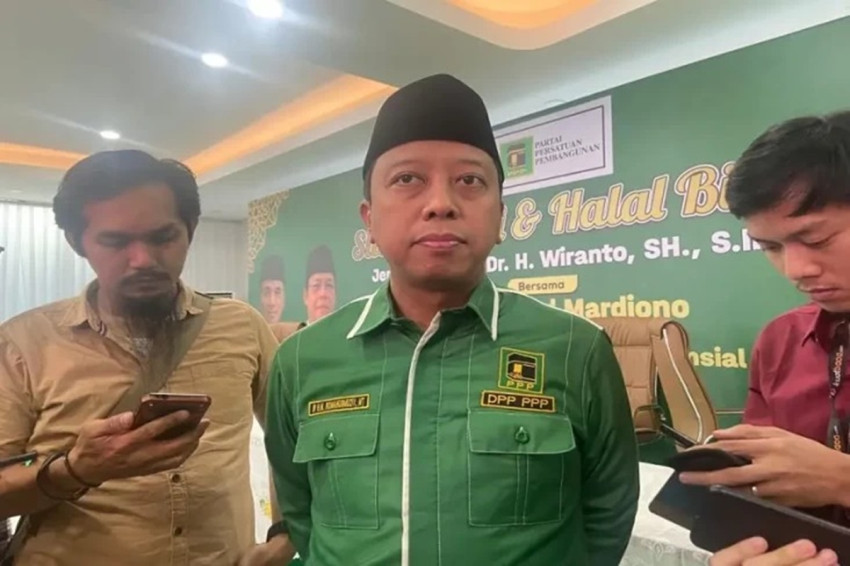 Heboh! Rommy Diminta Mundur dari PPP Jelang Muktamar 1 Heboh! Rommy Diminta Mundur dari PPP Jelang Muktamar