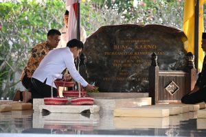 Gibran & Khofifah: Ziarah Suci di Makam Bung Karno
