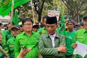 Rommy Dipecat? Desakan Kader PPP Menggema di Kantor DPP!