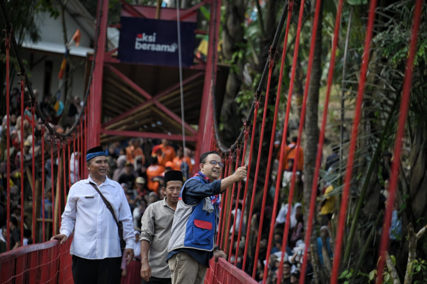 Anies Baswedan: Jembatan Rakyat, Bukan Kursi Ketua Umum? 1 Anies Baswedan: Jembatan Rakyat, Bukan Kursi Ketua Umum?