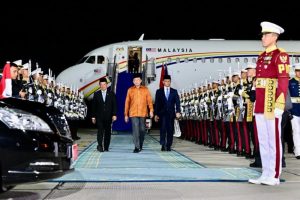 Prabowo-Anwar Ibrahim Bertemu: Bahas Apa?