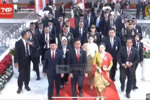 Misteri Dasi Gibran: Merah Saat Sambut Puan, Biru Saat Sidang MPR!