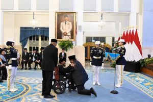 Prabowo Sujud Hormat, Kisah Haru di Balik Pesawat Seulawah!