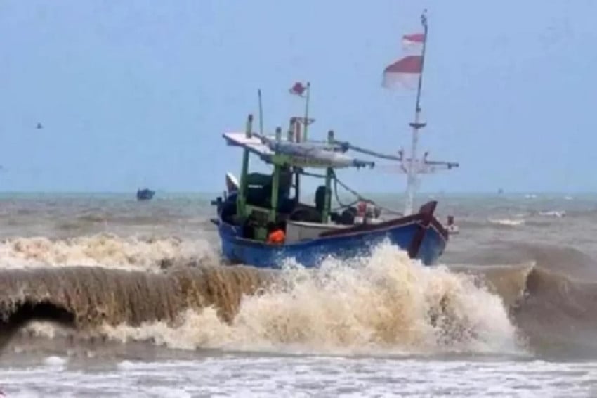 FINA Mengamuk! Laut Selatan Jawa Siaga Tinggi