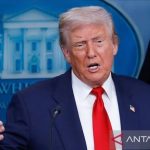 Iran Ingin Damai? Trump Kirim Armada, Ultimatum Menggema!