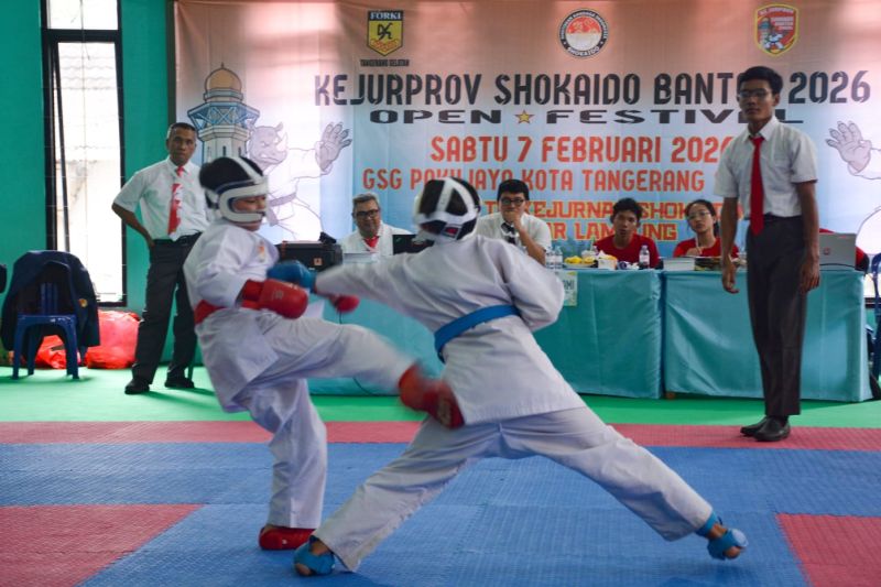 Karateka Banten Unjuk Gigi, Tiket Kejurnas Menanti!