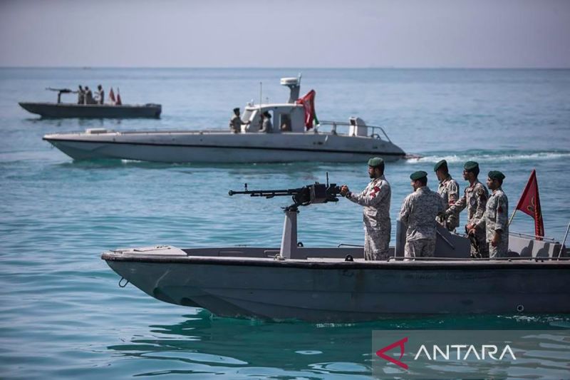 Iran Kehilangan Armada? AS Klaim Tenggelamkan Puluhan Kapal!