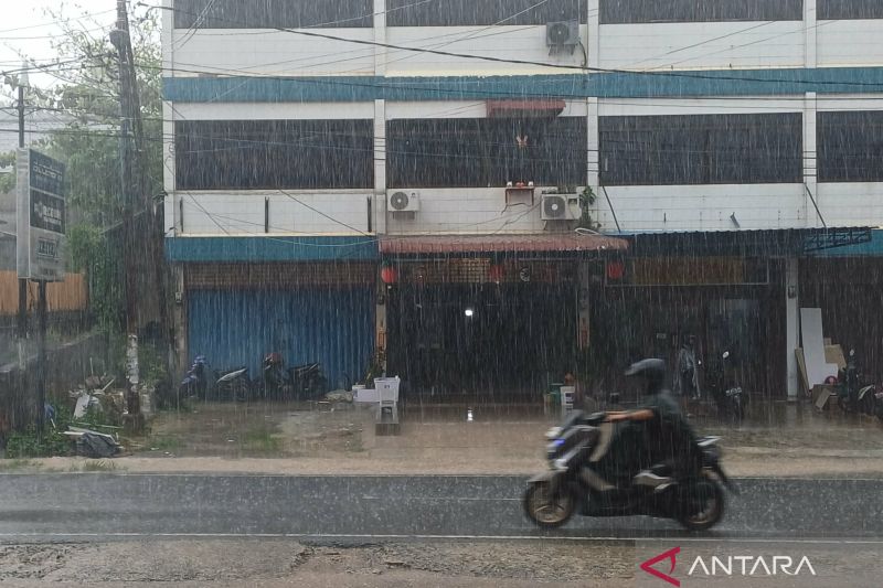 politica news 3 Waspada Bintan Hujan Badai Mengintai