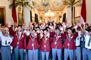 politica news 19 Mimpi Jadi Nyata Pelajar SMAN 55 Gemparkan Istana