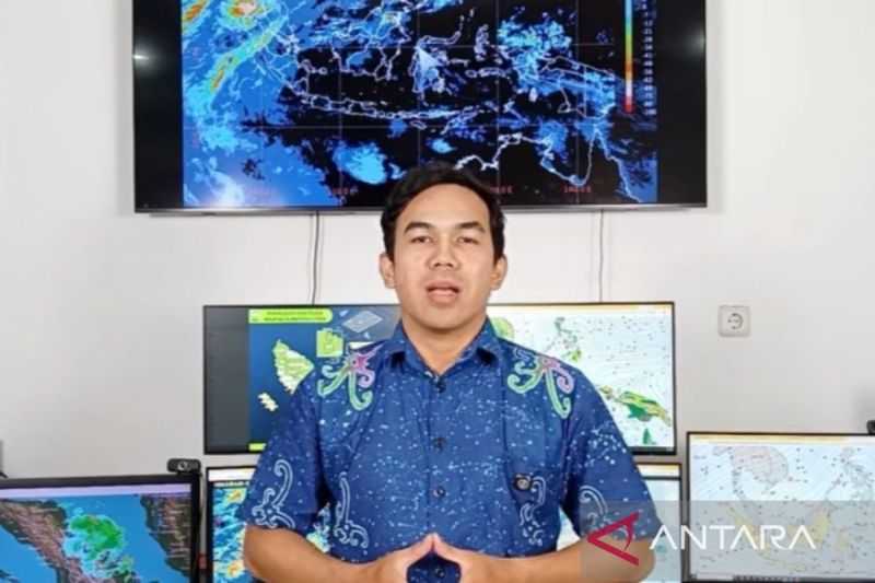 BMKG Sumut Siaga Hujan Deras dan Gelombang Tinggi