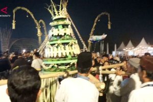 politica news 19 Ribuan Bubur Suro Bikin Heboh Pekalongan