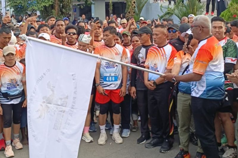 Mimika Heboh Ratusan Pelari Meriahkan HUT RI