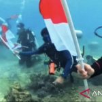 Pulau Miang Geger Bendera Merah Putih di Kedalaman