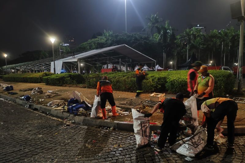 politica news 4 Terungkap Puluhan Ton Sampah Usai Pesta Kemerdekaan Jakarta