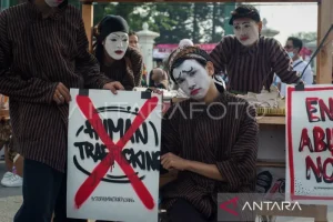 Wanita Rusia Lolos dari Neraka Myanmar