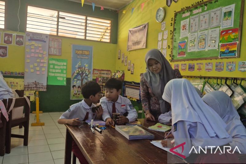 politica news 4 Cimahi Tak Gentar Abu Krakatau Sekolah Tetap Buka