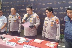 politica news 6 Ngeri Penggerebekan Kampung Bahari 5 Orang Diciduk