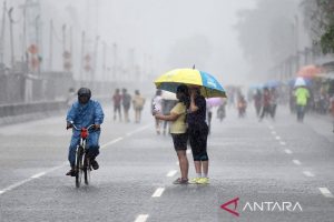 Bukan Hujan Tapi Ini Penyebab Badan Demam