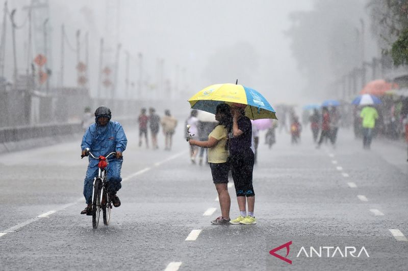 Bukan Hujan Tapi Ini Penyebab Badan Demam