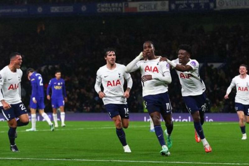 Chelsea Hancur di Kandang Sendiri