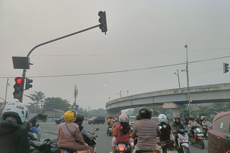 Udara Pekanbaru Berbahaya Siswa Wajib Belajar di Rumah