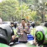 Aksi Hangat Kapolda Metro Dekati Driver Ojol