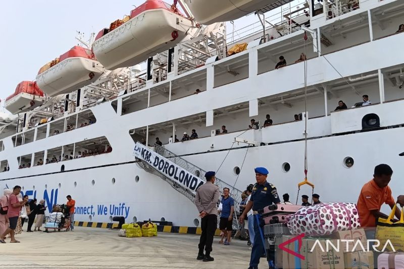 KM Dorolonda Kini Sandar di Donggala 1 KM Dorolonda Kini Sandar di Donggala