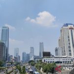 Waspada Perubahan Cuaca Besok Siapkan Payung