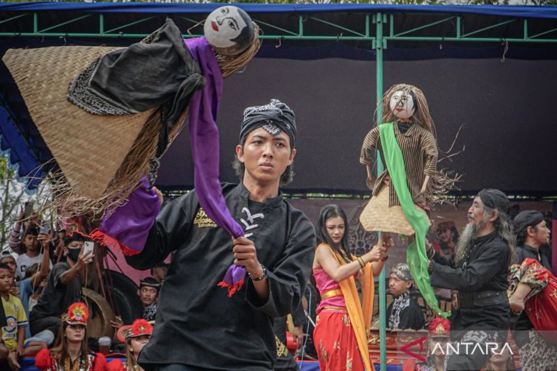 Ritual Mistis Kebumen Panggil Hujan Turun